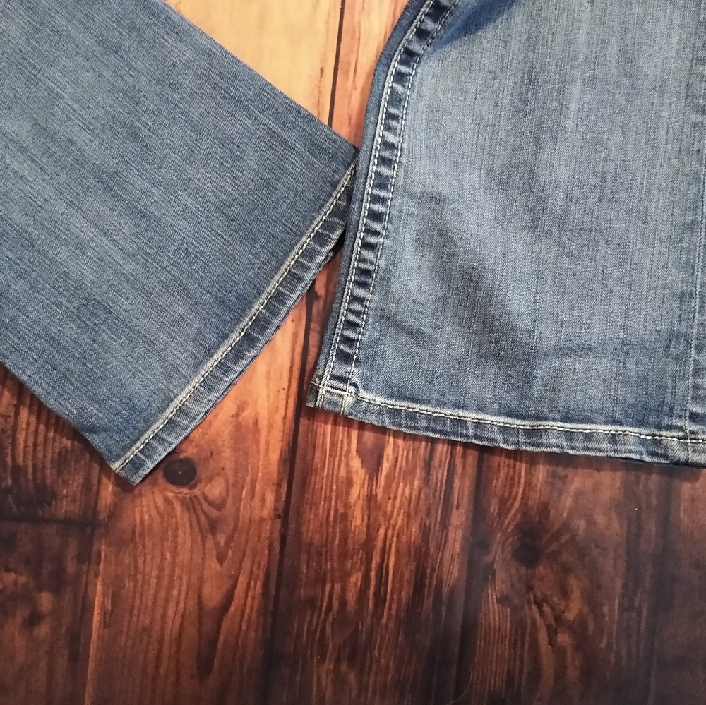 New Women's Miss Me Jeans - Picture 4 of 4